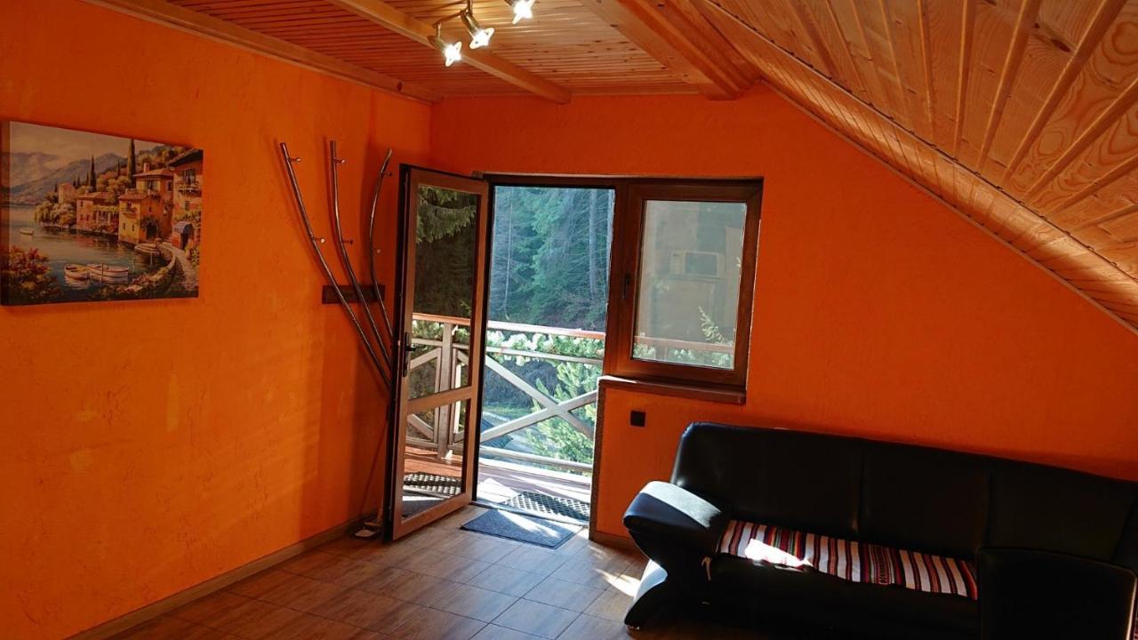 Любе Hotel Iablunîțea Exterior foto