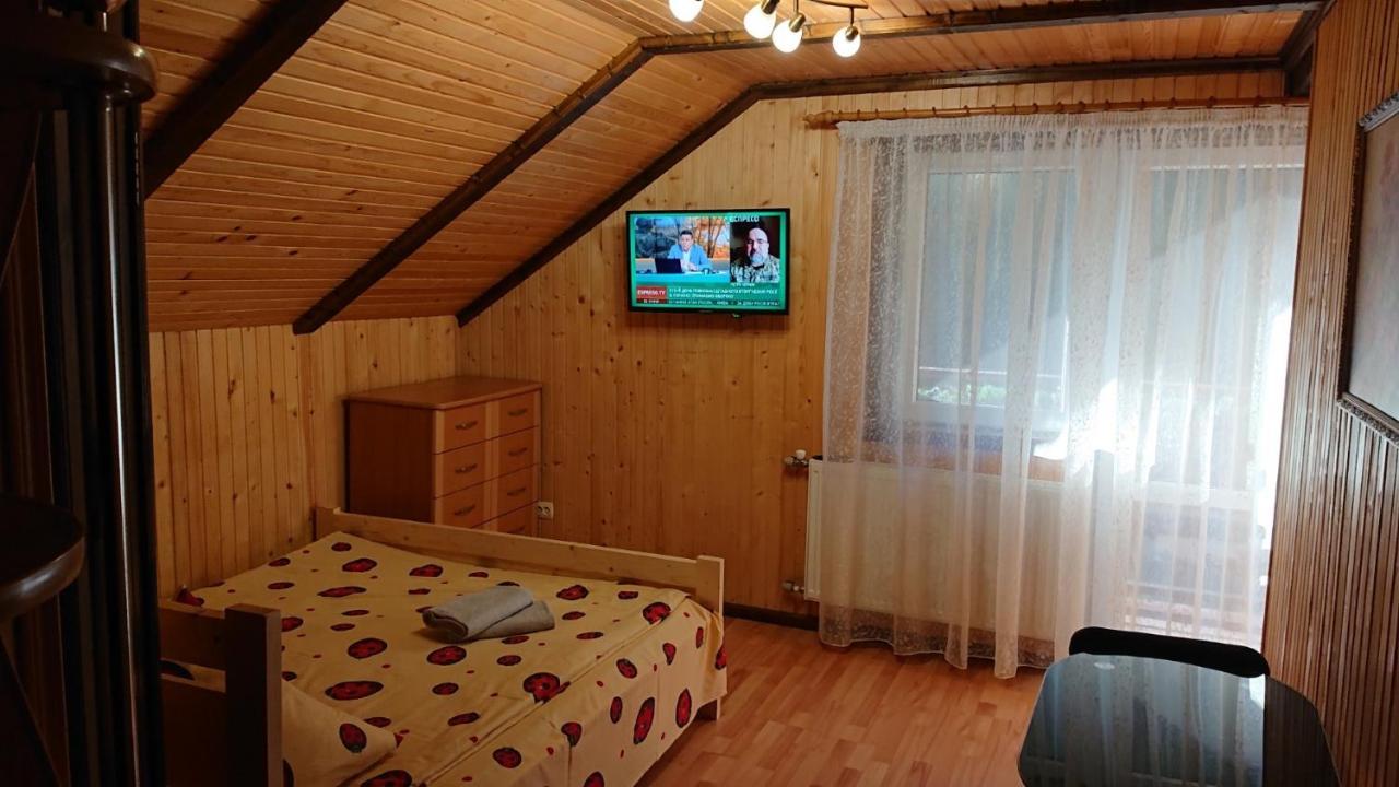Любе Hotel Iablunîțea Exterior foto