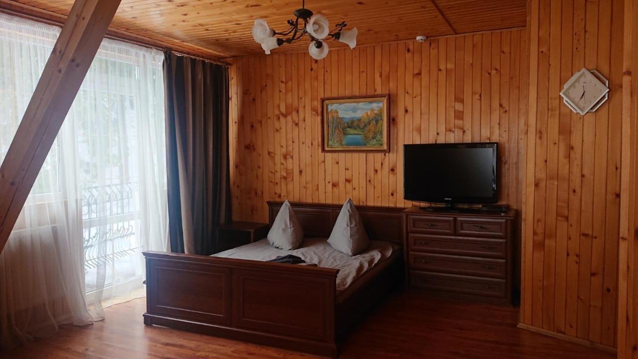 Любе Hotel Iablunîțea Exterior foto
