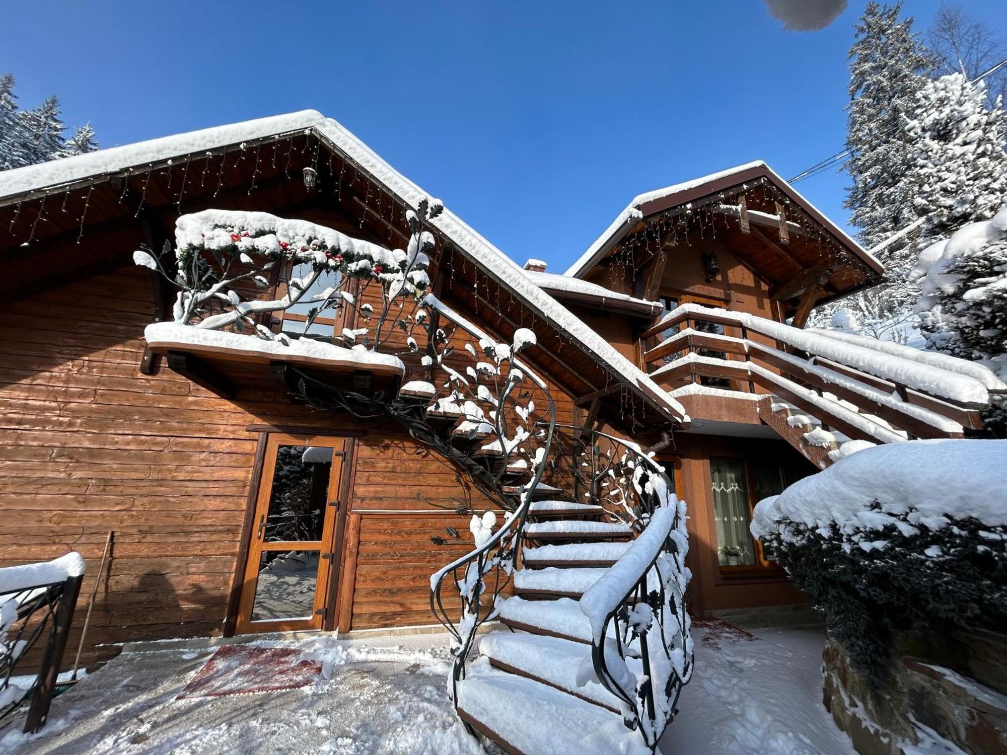 Любе Hotel Iablunîțea Exterior foto