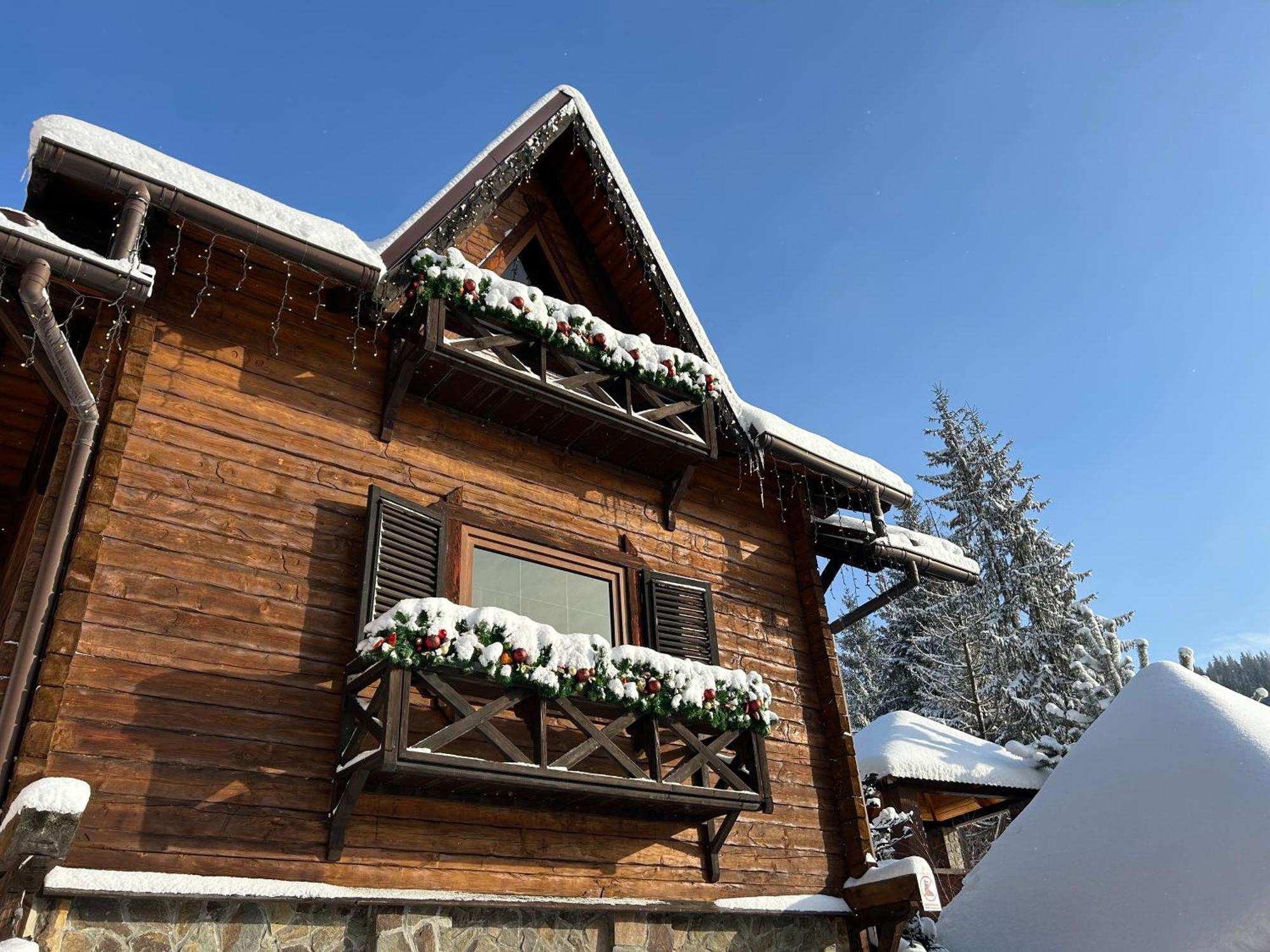 Любе Hotel Iablunîțea Exterior foto