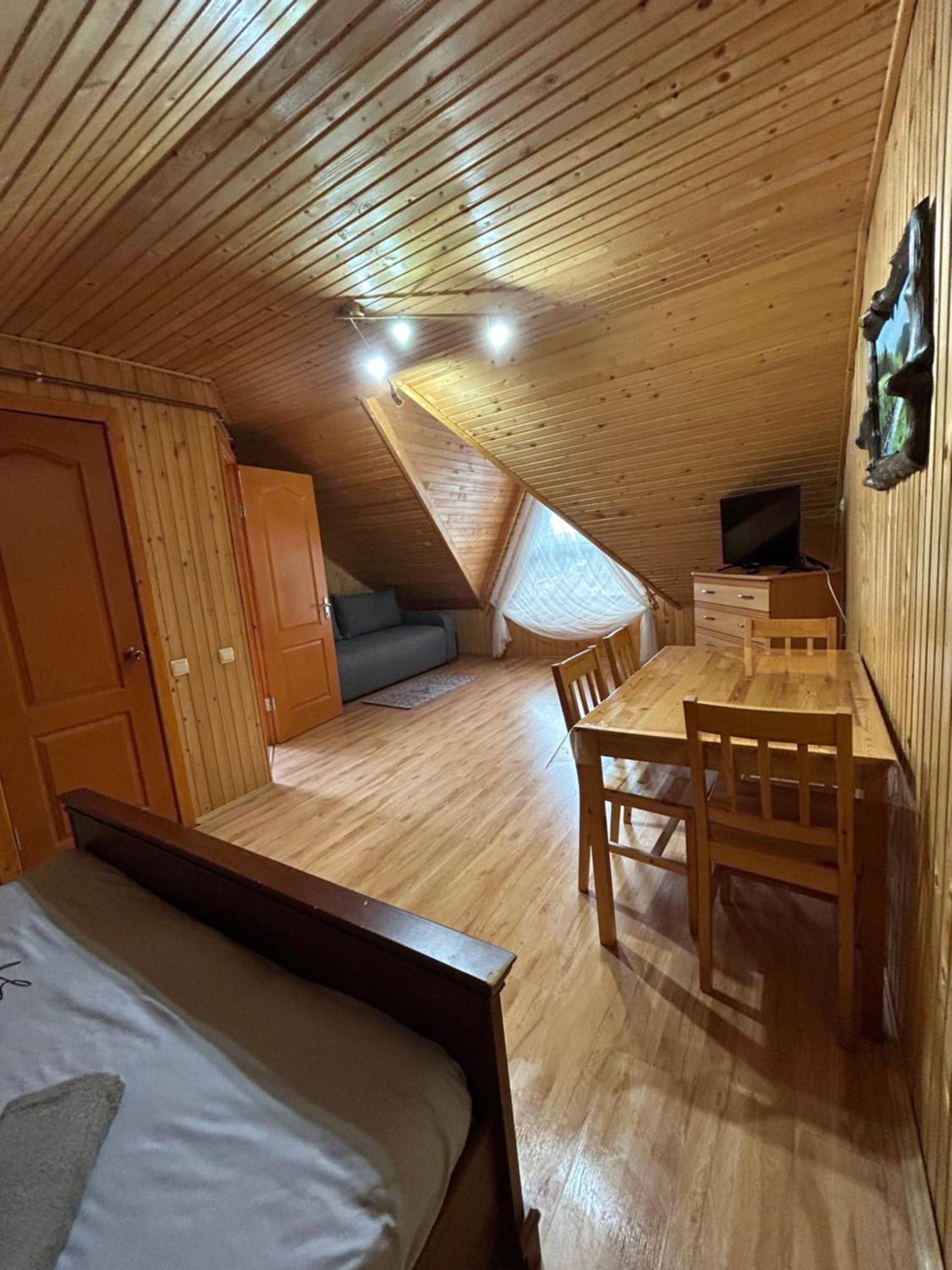 Любе Hotel Iablunîțea Exterior foto