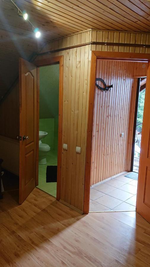 Любе Hotel Iablunîțea Exterior foto